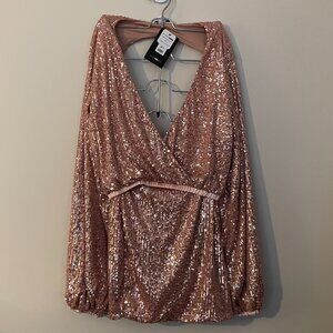 NWT 1X Fashion Nova Aurora Sequin Mini Skirt Set in Rose Gold